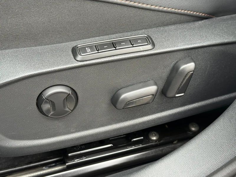 Photo de la voiture CUPRA FORMENTOR 1.5 eTSI Hybrid 150 ch DSG7 V