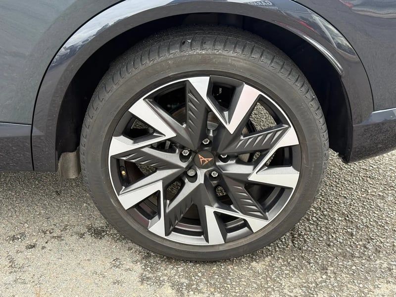 Photo de la voiture CUPRA FORMENTOR 1.5 eTSI Hybrid 150 ch DSG7 V