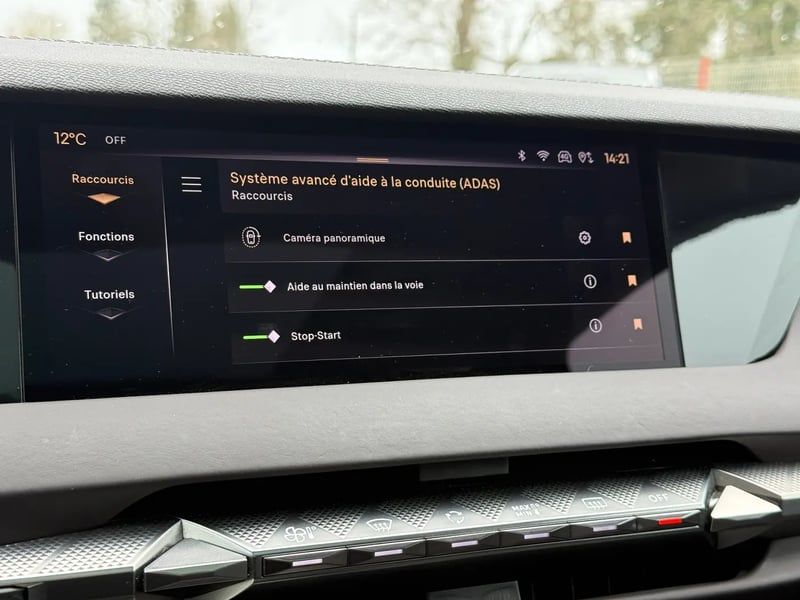 Photo de la voiture DS DS 4 PureTech 130 EAT8 Opera