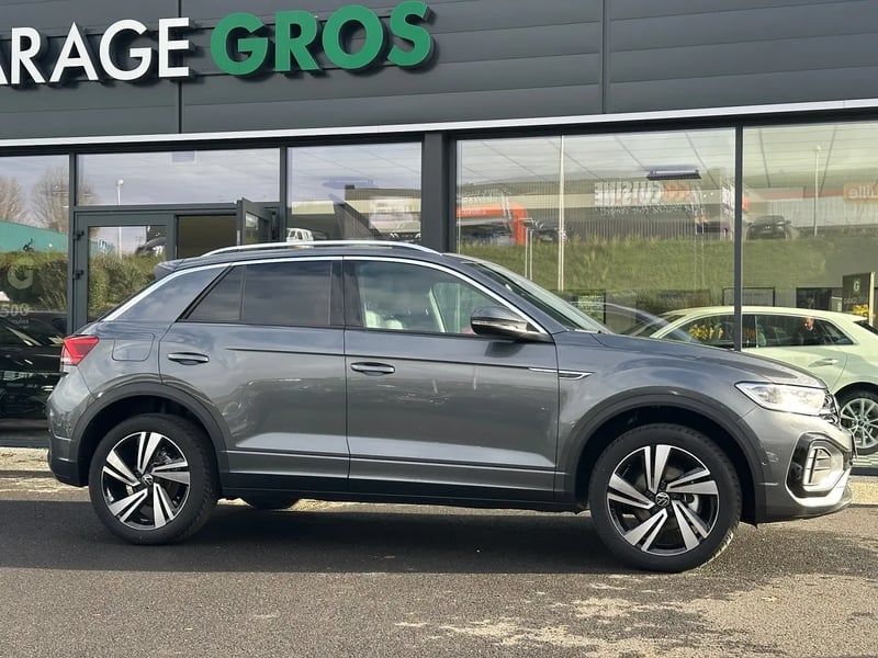 Photo de la voiture VOLKSWAGEN T-ROC 1.5 TSI EVO2 150 Start/Stop DSG7 R-Line Edition