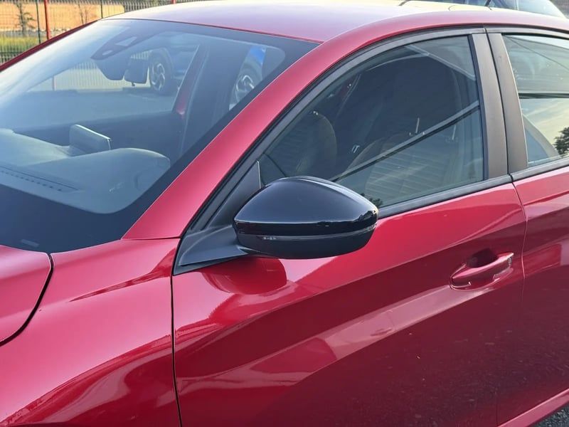 Photo de la voiture PEUGEOT 208 PureTech 75 S&S BVM5 Active