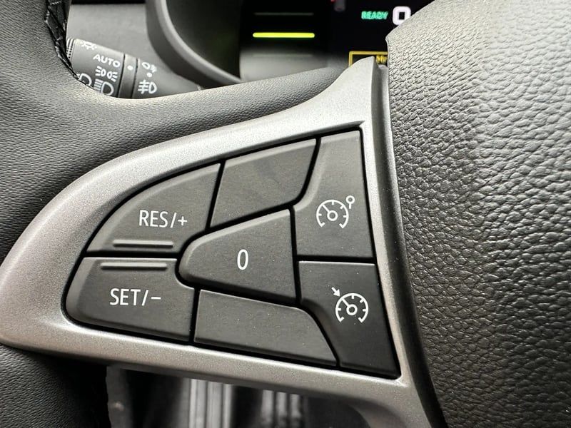 Photo de la voiture DACIA JOGGER Jogger1.6 hybrid 140ch Extreme 5 places NOIR