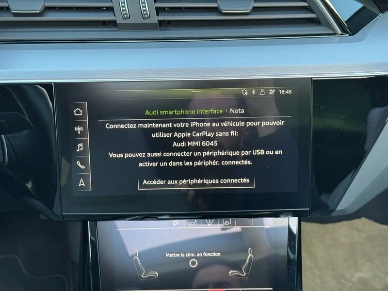 Photo de la voiture AUDI E-TRON SPORTBACK 50 quattro 313 ch S line