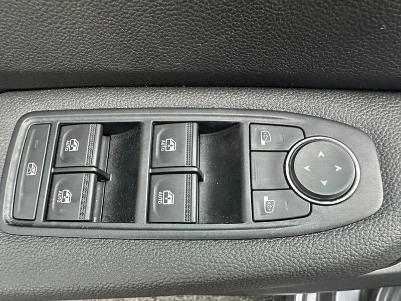 Photo de la voiture RENAULT CLIO V TCe 90 ch GSR2 Evolution