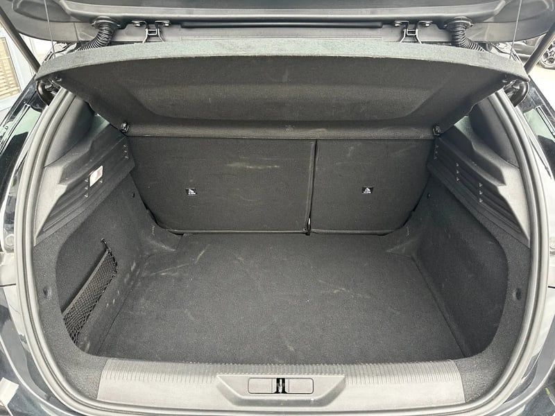 Photo de la voiture PEUGEOT 308 PureTech 130ch S&S EAT8 Active Pack