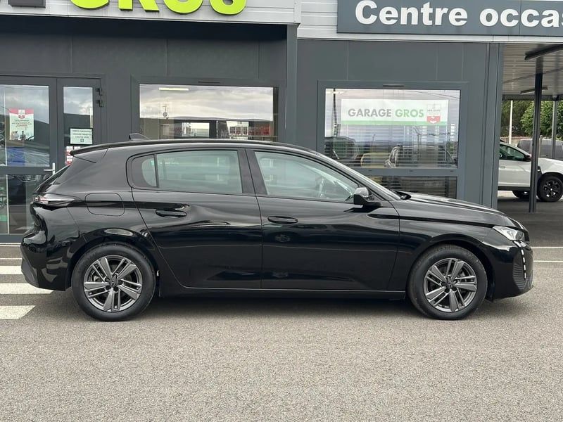 Photo de la voiture PEUGEOT 308 PureTech 130ch S&S EAT8 Active Pack