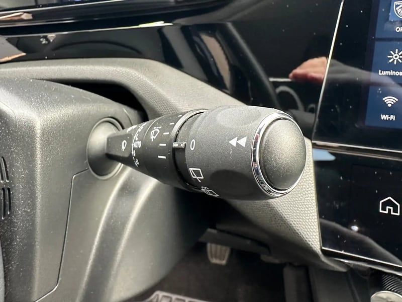 Photo de la voiture PEUGEOT 308 PureTech 130ch S&S BVM6 Allure