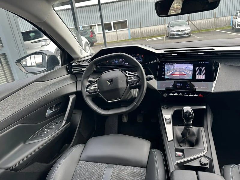 Photo de la voiture PEUGEOT 308 PureTech 130ch S&S BVM6 Allure