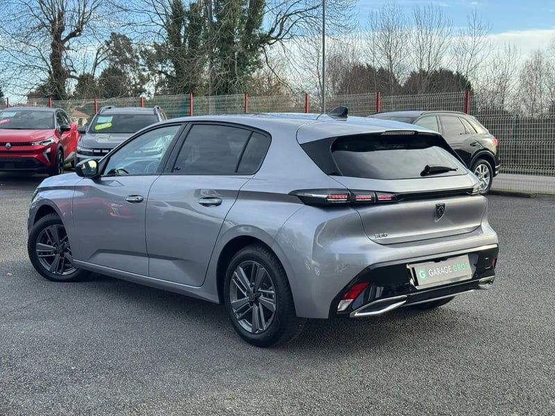 Photo de la voiture PEUGEOT 308 PureTech 130ch S&S BVM6 Allure