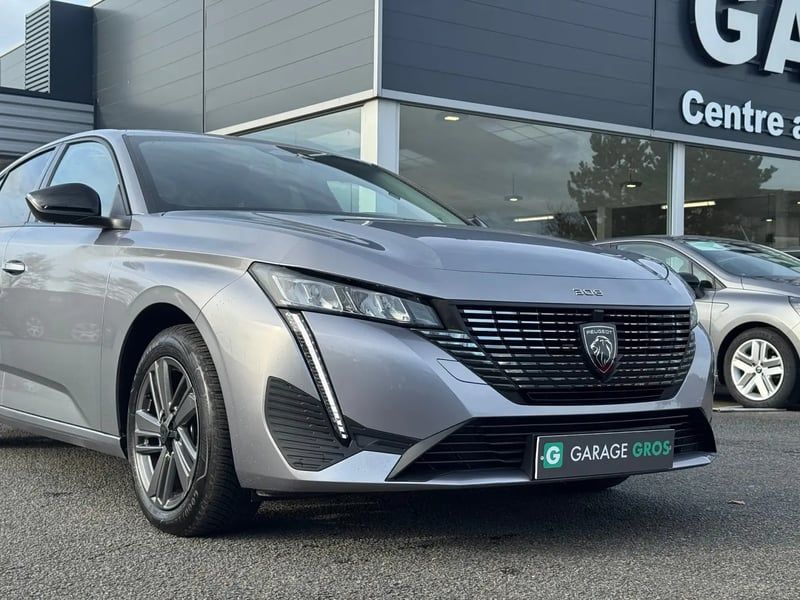 Photo de la voiture PEUGEOT 308 PureTech 130ch S&S BVM6 Allure