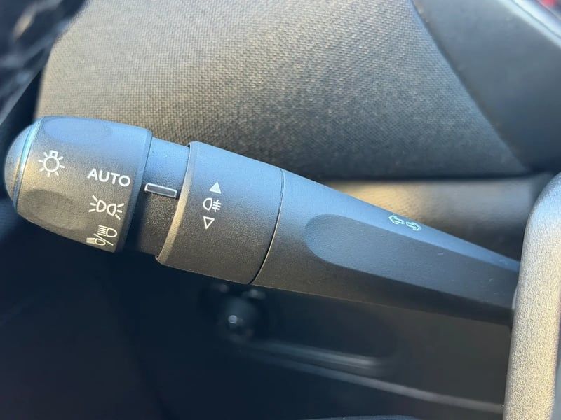 Photo de la voiture DS DS 3 CROSSBACK DS3 Crossback PureTech 100 BVM6 Chic