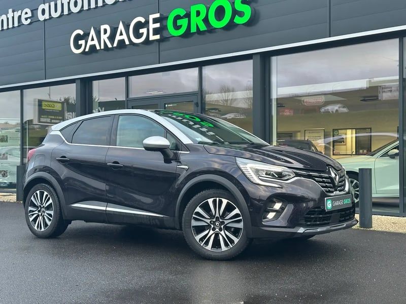 Photo de la voiture RENAULT CAPTUR Blue dCi 115 EDC Initiale Paris