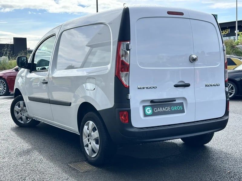 Photo de la voiture RENAULT KANGOO E-TECH ELECTRIQUE ELECTRIQUE ACHAT INTEGRAL CONFORT-19