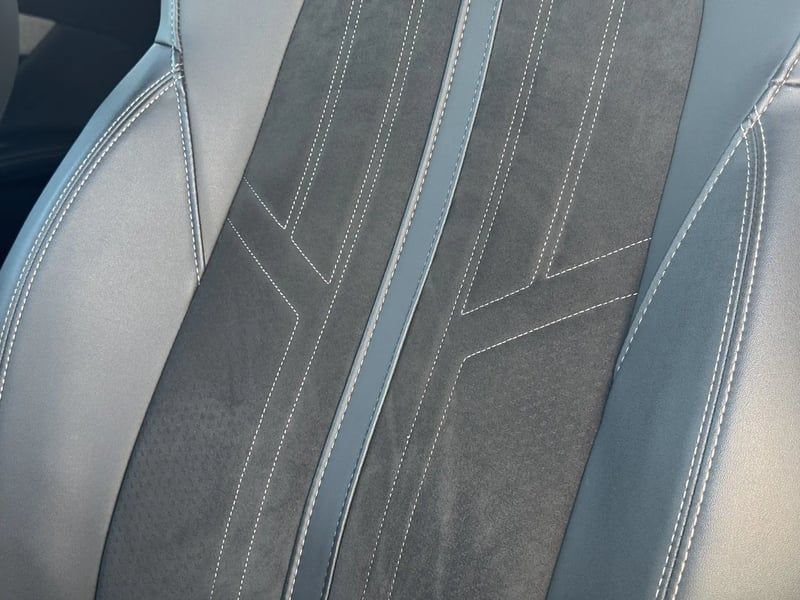 Photo de la voiture PEUGEOT 3008 Puretech 130ch S&S EAT8 GT