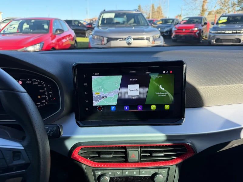 Photo de la voiture SEAT IBIZA 1.0 TSI 110 ch S/S BVM6 FR