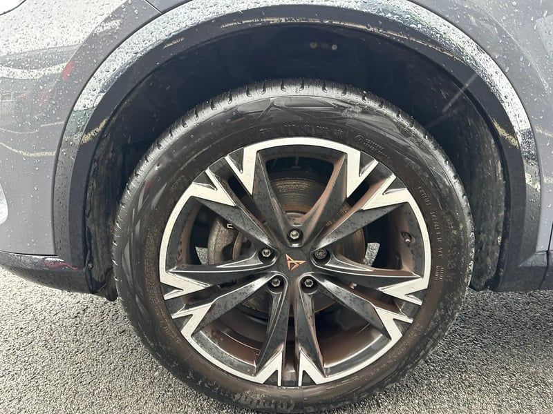 Photo de la voiture CUPRA FORMENTOR 1.5 eTSI Hybrid 150 ch DSG7 V