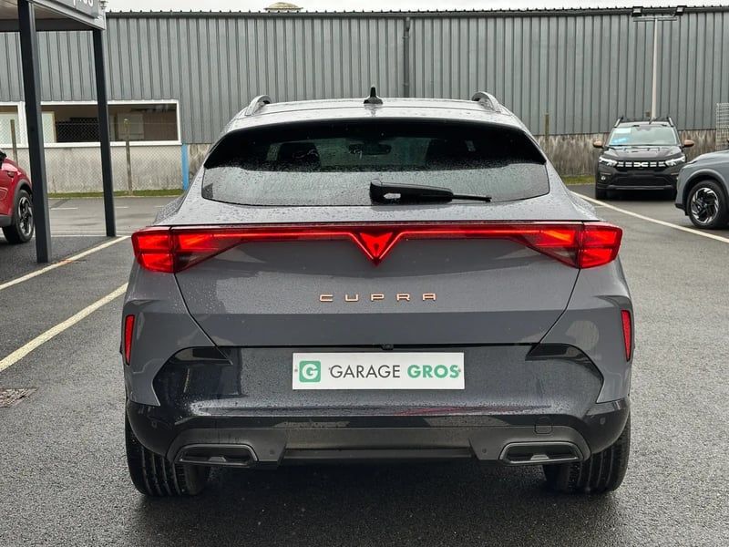 Photo de la voiture CUPRA FORMENTOR 1.5 eTSI Hybrid 150 ch DSG7 V