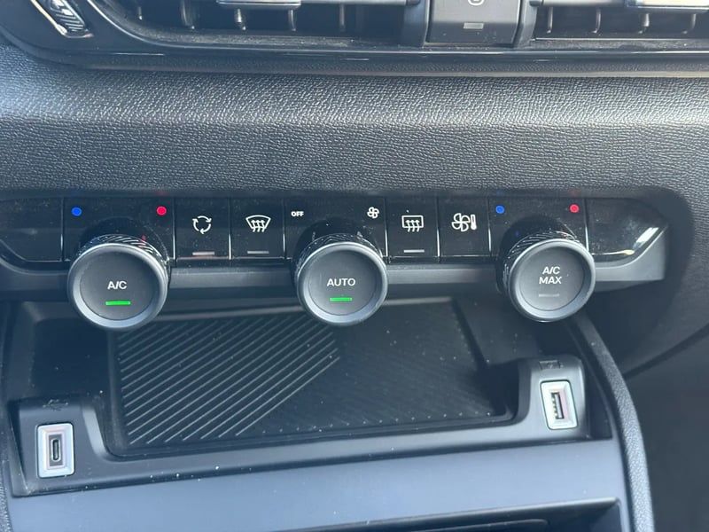 Photo de la voiture CITROEN C4 X BlueHDi 130 S&S EAT8 Max