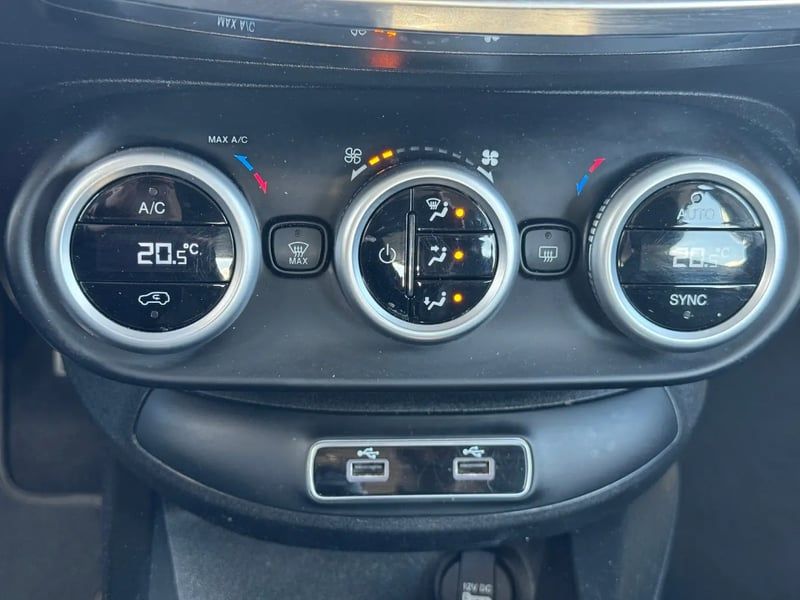 Photo de la voiture FIAT 500X MY20 1.0 FireFly Turbo T3 120 ch Cross