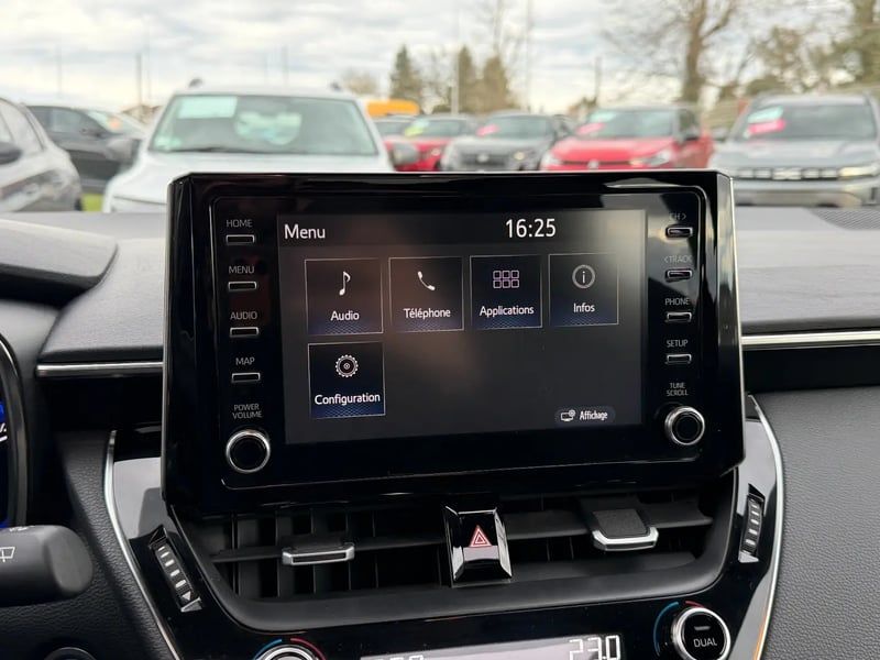 Photo de la voiture TOYOTA COROLLA TOURING SPORTS HYBRIDE 184h Design