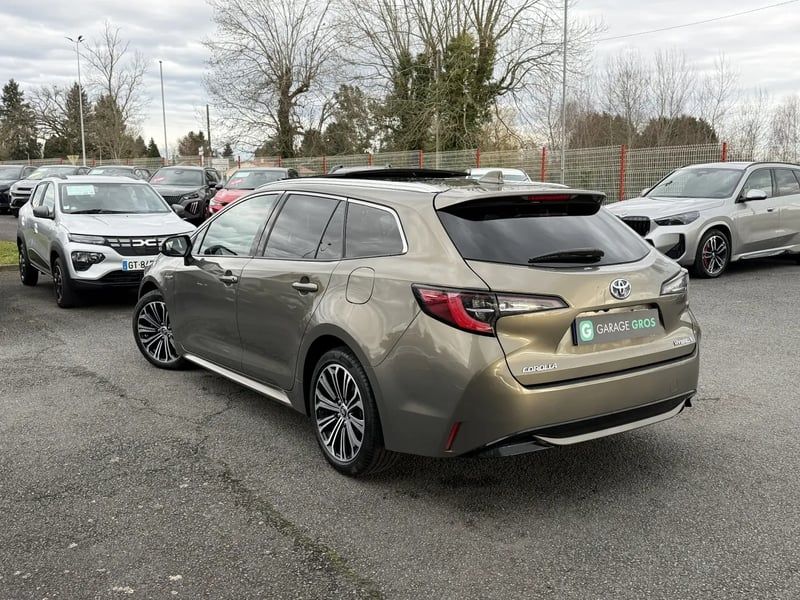 Photo de la voiture TOYOTA COROLLA TOURING SPORTS HYBRIDE 184h Design