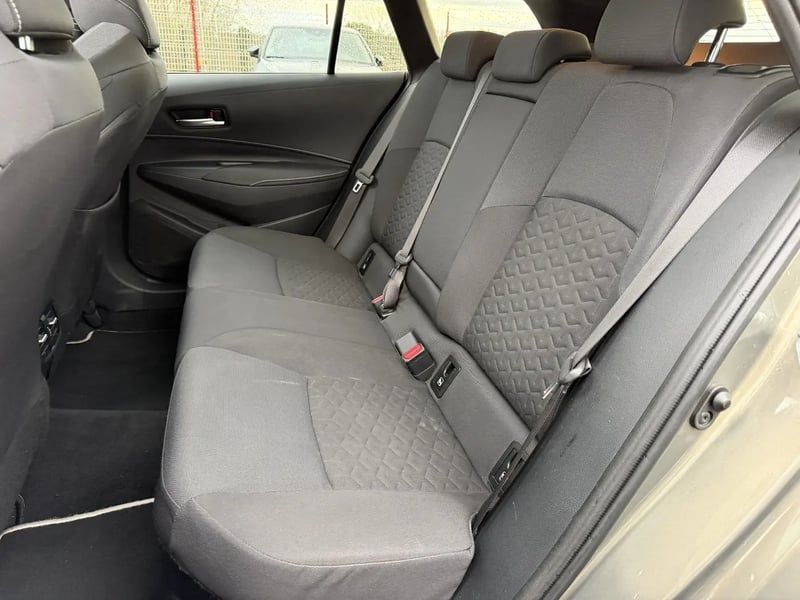 Photo de la voiture TOYOTA COROLLA TOURING SPORTS HYBRIDE 184h Design