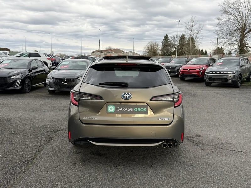 Photo de la voiture TOYOTA COROLLA TOURING SPORTS HYBRIDE 184h Design