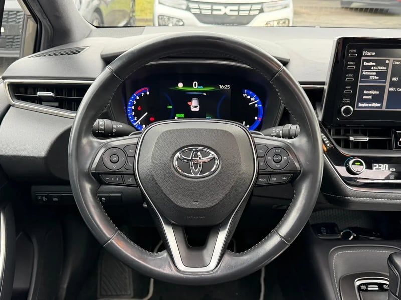 Photo de la voiture TOYOTA COROLLA TOURING SPORTS HYBRIDE 184h Design