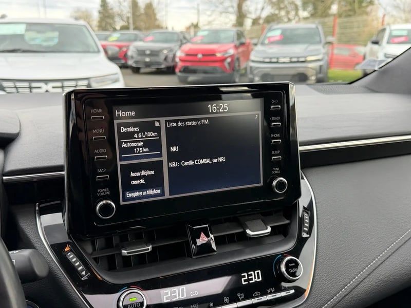 Photo de la voiture TOYOTA COROLLA TOURING SPORTS HYBRIDE 184h Design
