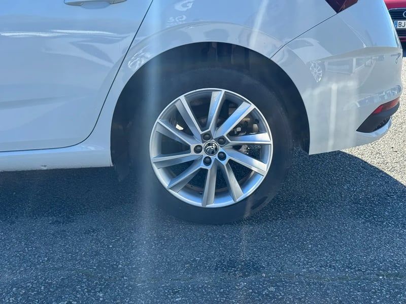 Photo de la voiture SKODA SCALA 1.0 TSI Evo 2 116 ch DSG7 Selection