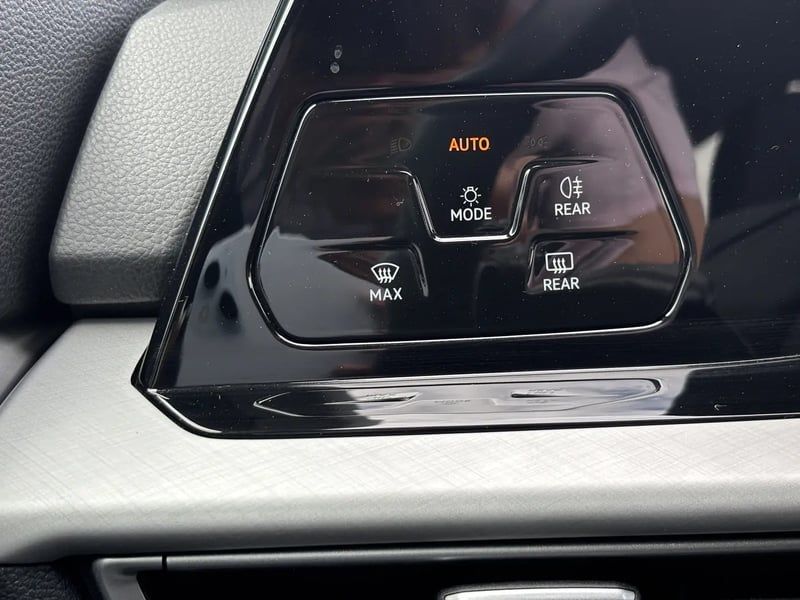 Photo de la voiture VOLKSWAGEN GOLF 1.0 TSI OPF 110 BVM6 Life Plus