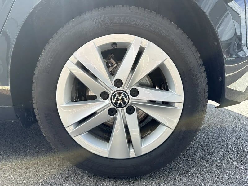 Photo de la voiture VOLKSWAGEN GOLF 1.0 TSI OPF 110 BVM6 Life Plus