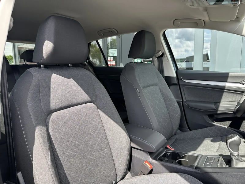 Photo de la voiture VOLKSWAGEN GOLF 1.0 TSI OPF 110 BVM6 Life Plus