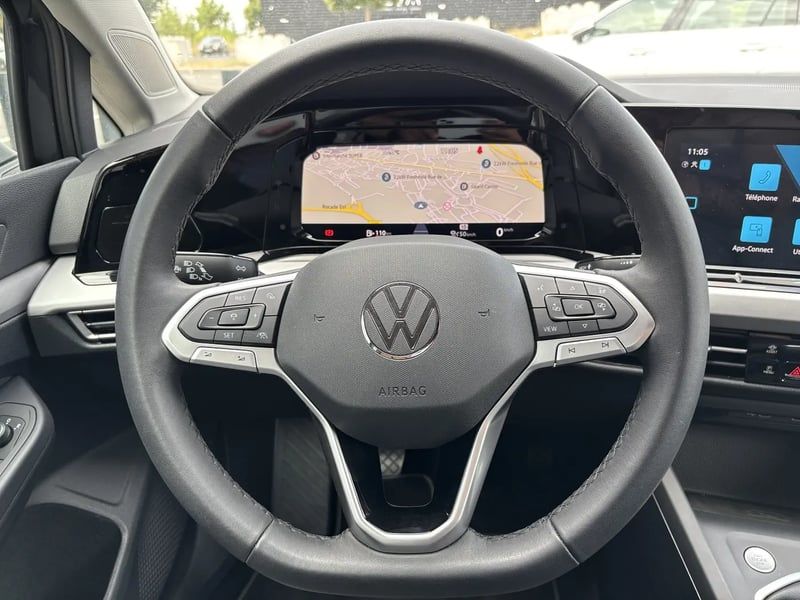 Photo de la voiture VOLKSWAGEN GOLF 1.0 TSI OPF 110 BVM6 Life Plus