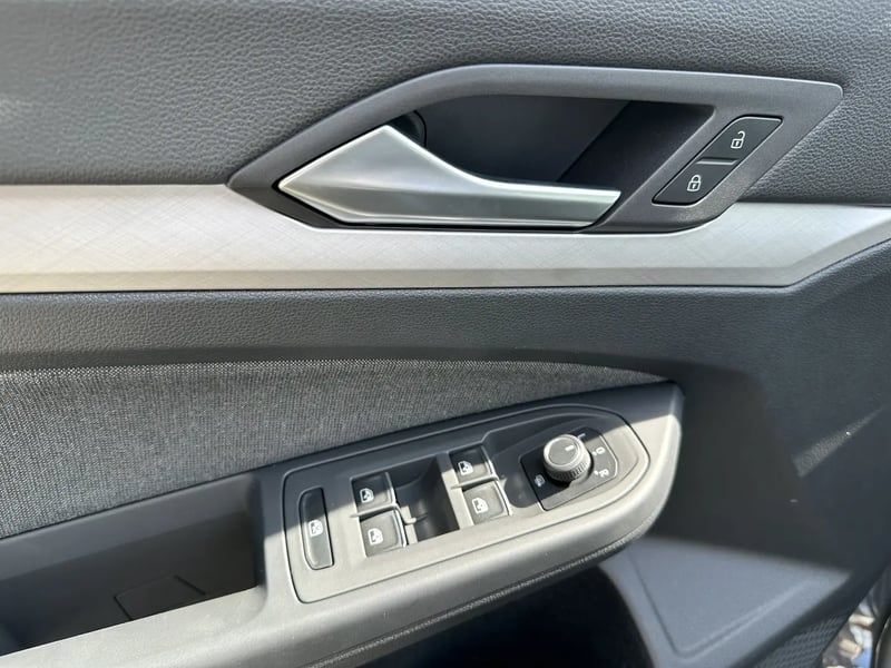 Photo de la voiture VOLKSWAGEN GOLF 1.0 TSI OPF 110 BVM6 Life Plus