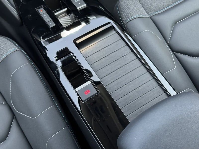 Photo de la voiture CITROEN C4 X BlueHDi 130 S&S EAT8 Max