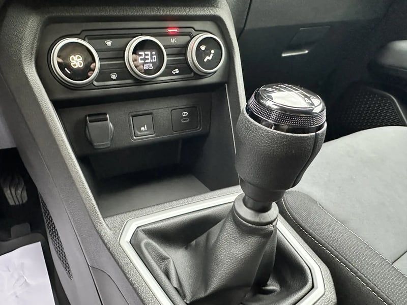 Photo de la voiture DACIA JOGGER ECO-G 100 5 places GSR2 Extreme +