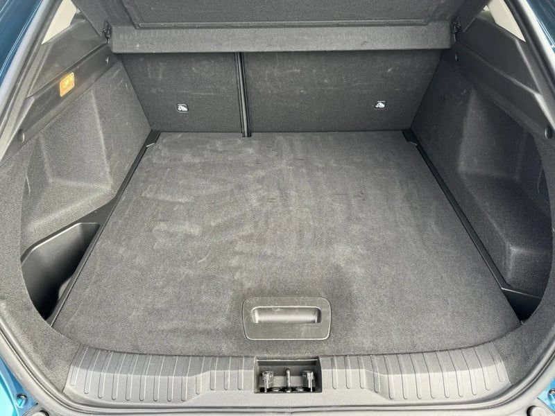 Photo de la voiture RENAULT ARKANA mild hybrid 140 EDC GSR2 Evolution