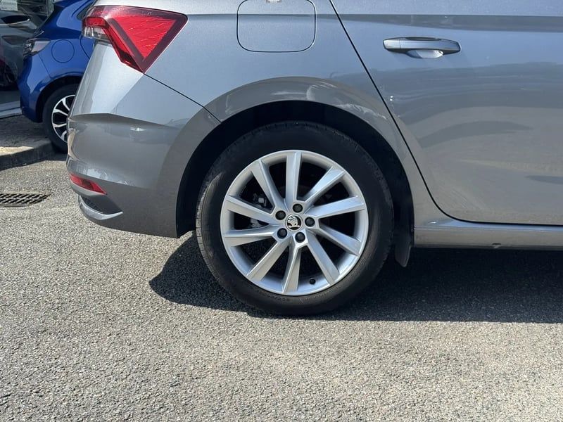 Photo de la voiture SKODA SCALA 1.0 TSI Evo 2 116 ch DSG7 Selection