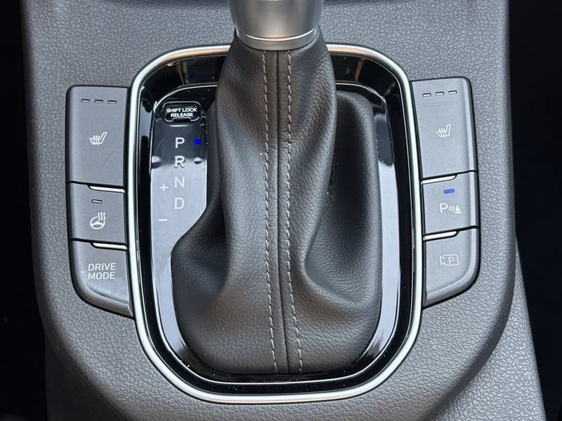 Photo de la voiture HYUNDAI i30 i301.0 T-GDi 120ch Hybrid 48V Creative DCT-7