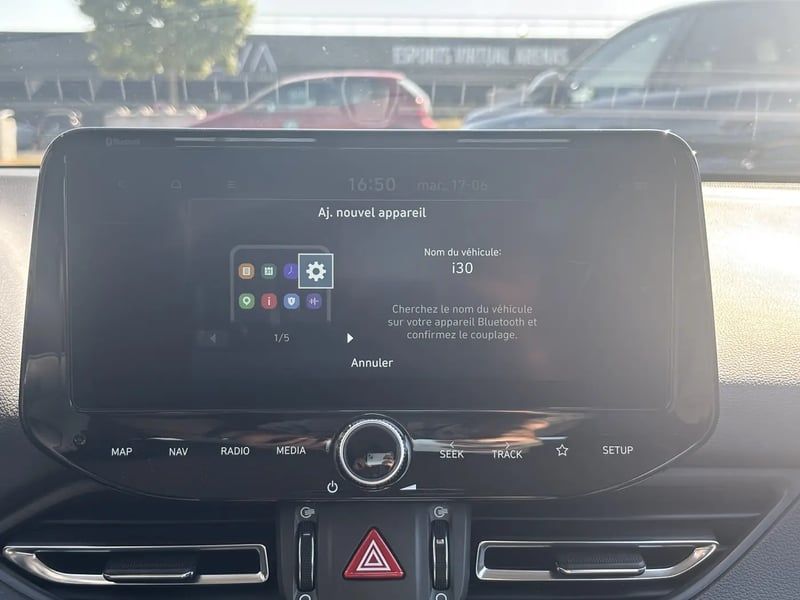 Photo de la voiture HYUNDAI i30 i301.0 T-GDi 120ch Hybrid 48V Creative DCT-7