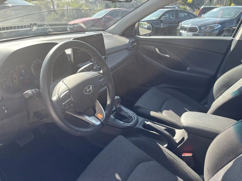 Photo de la voiture HYUNDAI i30 i301.0 T-GDi 120ch Hybrid 48V Creative DCT-7