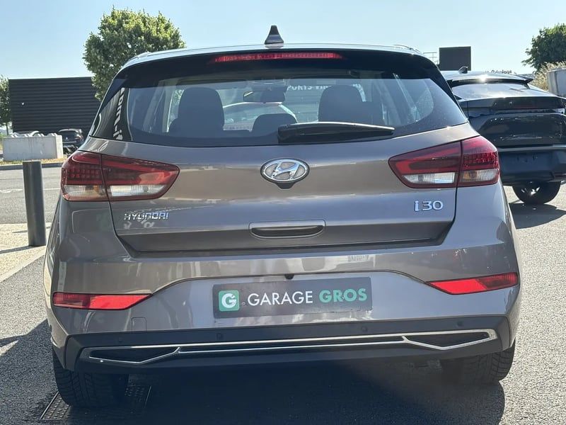 Photo de la voiture HYUNDAI i30 i301.0 T-GDi 120ch Hybrid 48V Creative DCT-7