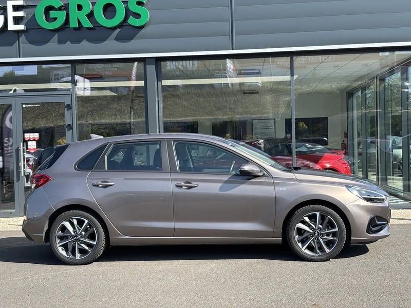 Photo de la voiture HYUNDAI i30 i301.0 T-GDi 120ch Hybrid 48V Creative DCT-7