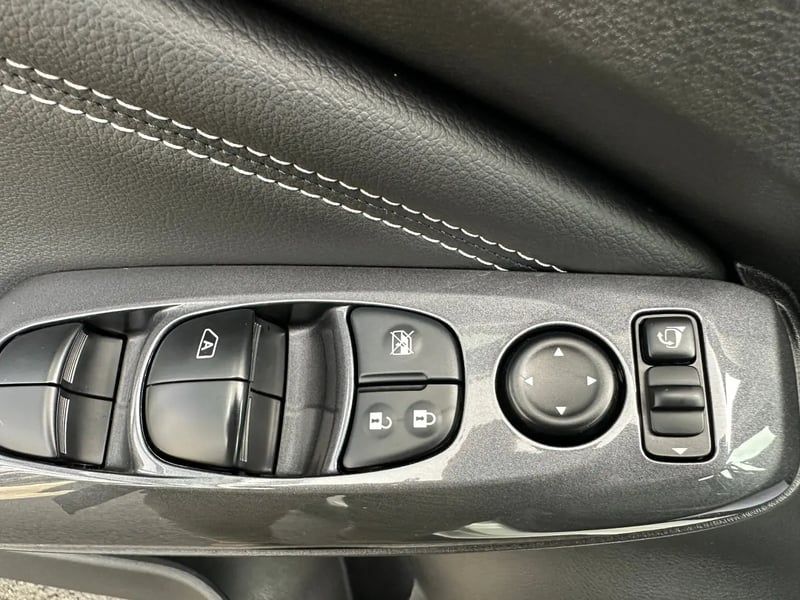 Photo de la voiture NISSAN JUKE DIG-T 114 N-Connecta