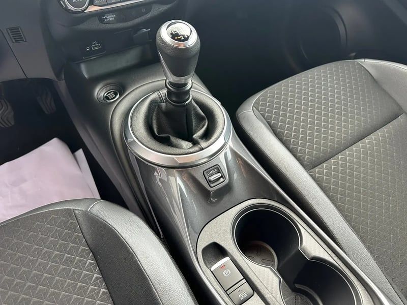 Photo de la voiture NISSAN JUKE DIG-T 114 N-Connecta