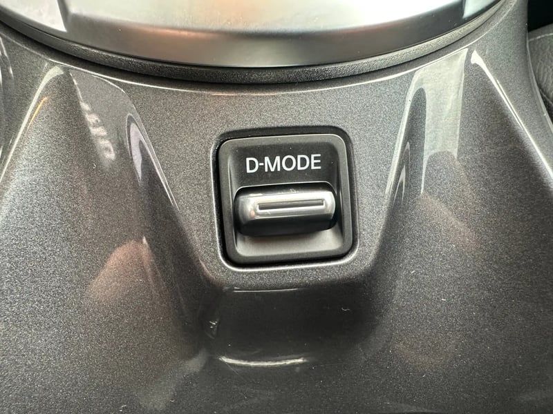 Photo de la voiture NISSAN JUKE DIG-T 114 N-Connecta