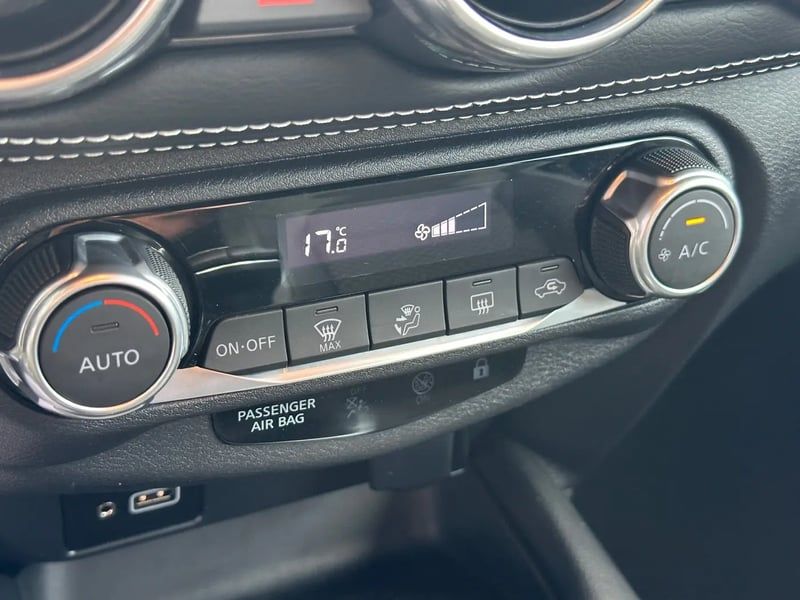 Photo de la voiture NISSAN JUKE DIG-T 114 N-Connecta