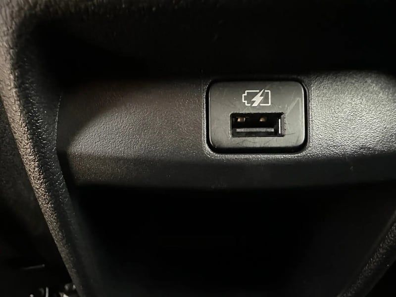 Photo de la voiture NISSAN JUKE DIG-T 114 N-Connecta