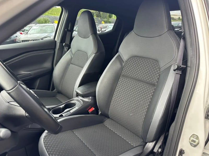 Photo de la voiture NISSAN JUKE DIG-T 114 N-Connecta